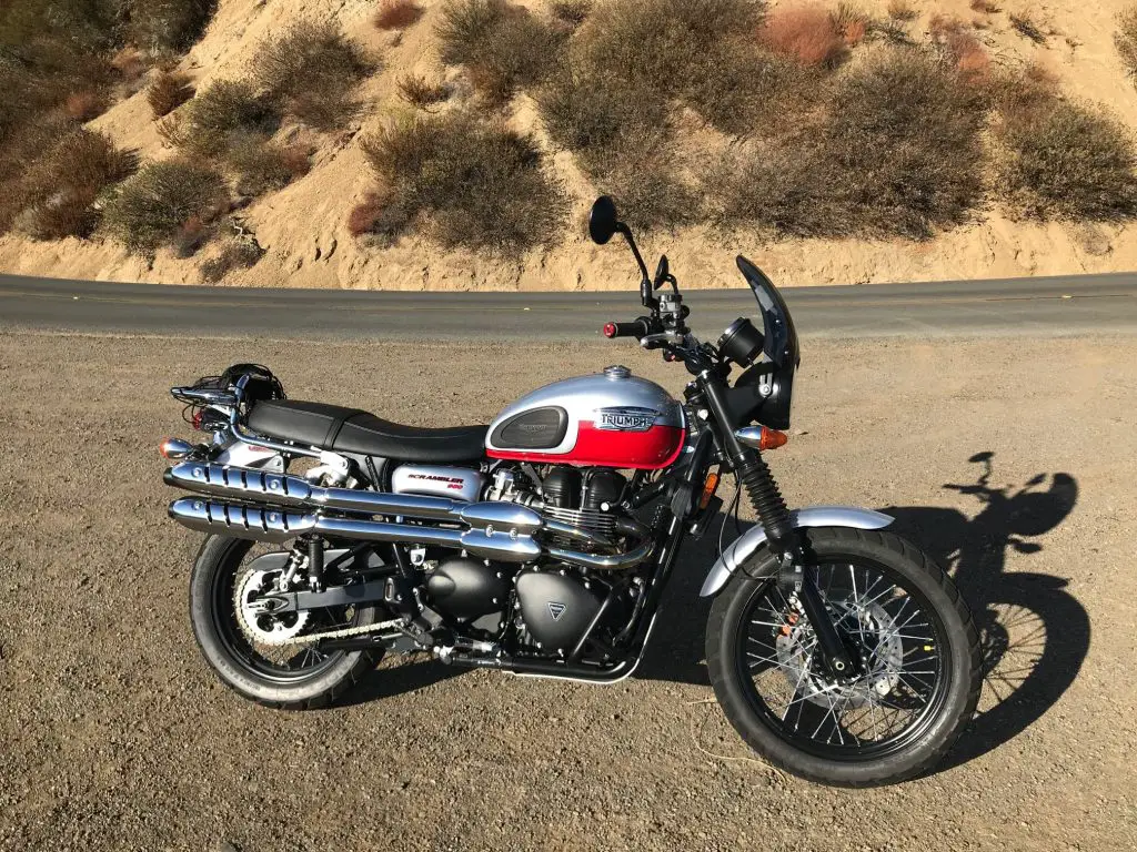 2017 Triumph Seat Scrambler as classic bike and the better option than 600CC motorcycle which isn't good for a beginner. 
