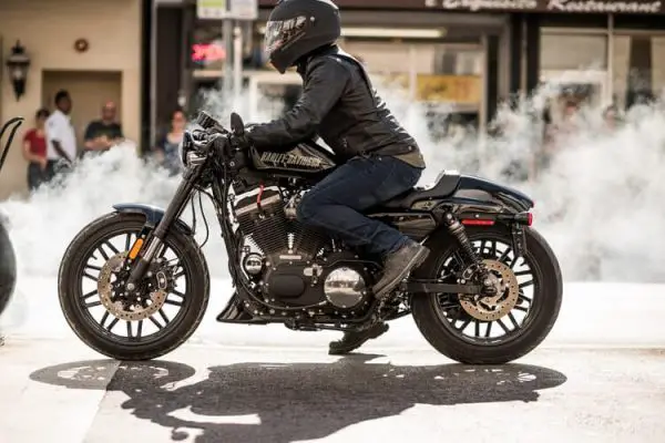 What is a Good Motorcycle for a Small Female Beginner?