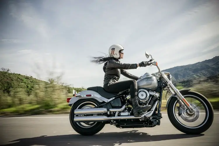 What is a Good Motorcycle for a Small Female Beginner?