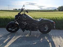 Kawasaki Vulcan S 2020 as one of the best motorcycles for short women riders.