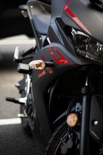 Kawasaki and Yamaha motorbike asthetics