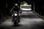 Engine and performance of KAwasaki motorcycle and Honda motorcycle