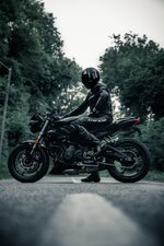 Ergonomics of Triumph Street Triple R and Ducati Monster