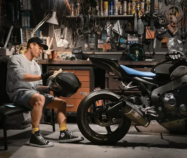 How To Repair Scratched Motorcycle Helmet Visor