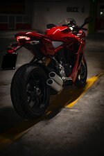 Brakes and suspension of Ducati Panigale V4