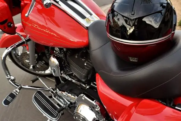 How Does a Motorcycle Air Filter Work?